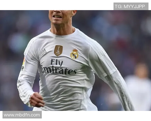 曼联球星C罗身影定格在马克笔绘画中的独特魅力