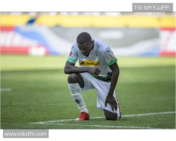 足球场上的黑人球星:他们如何打破偏见与界限书写历史 足球场上的黑人球星:他们如何打破偏见与界限书写历史